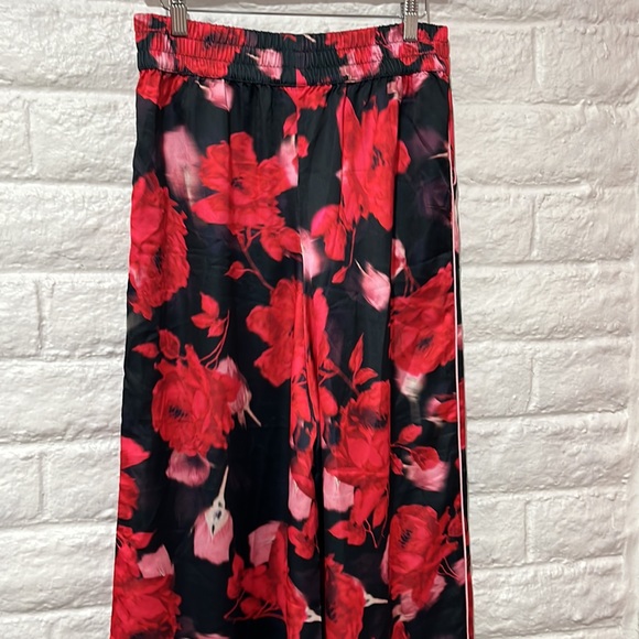 Victorias Secret new without tags rose pattern pajama bottoms - Picture 7 of 10